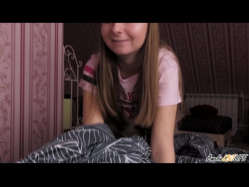 ❤️ Blondie zuigt haar BFF's diep en krijgt Cum in haar mond ❤❌ Porno at us